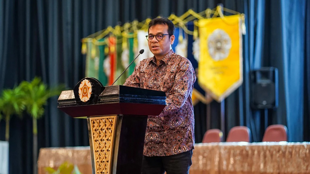 Pada Pembekalan Wisuda Wamenkominfo Berpesan Agar Mampu Bersaing